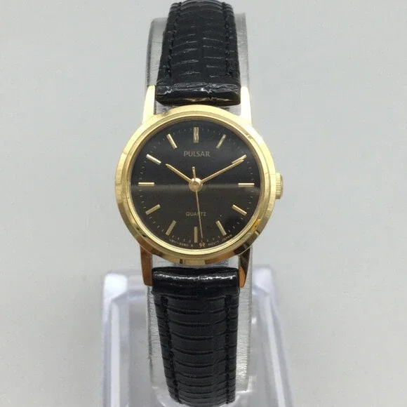 VTG Pulsar Watch Women 32MM Black Dial Date Titanium Bracelet Band 5.5\